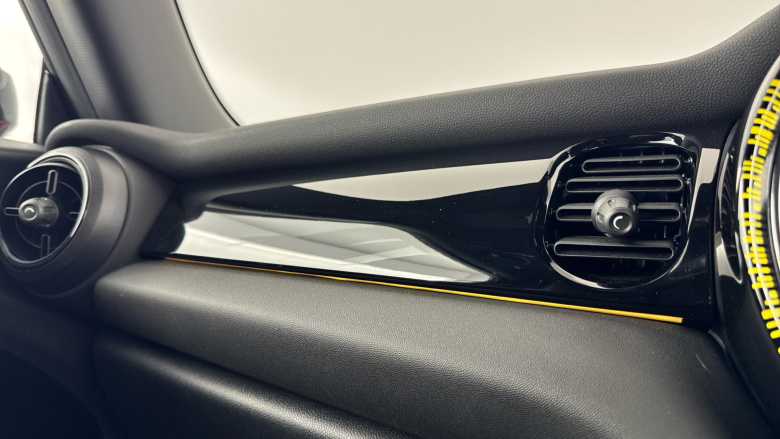 MINI Hatchback 1.5 Cooper Sport 3dr Auto [Nav Pack] Petrol Hatchback